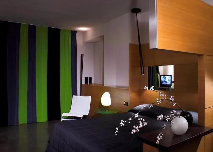 Hotel Zone