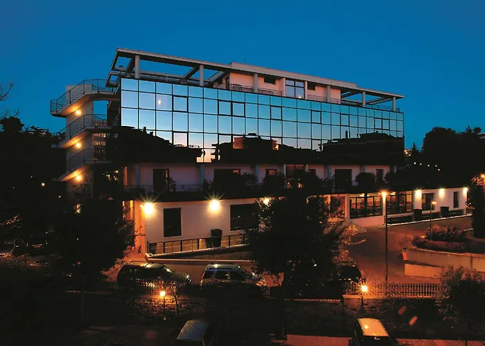 Hotel Zone